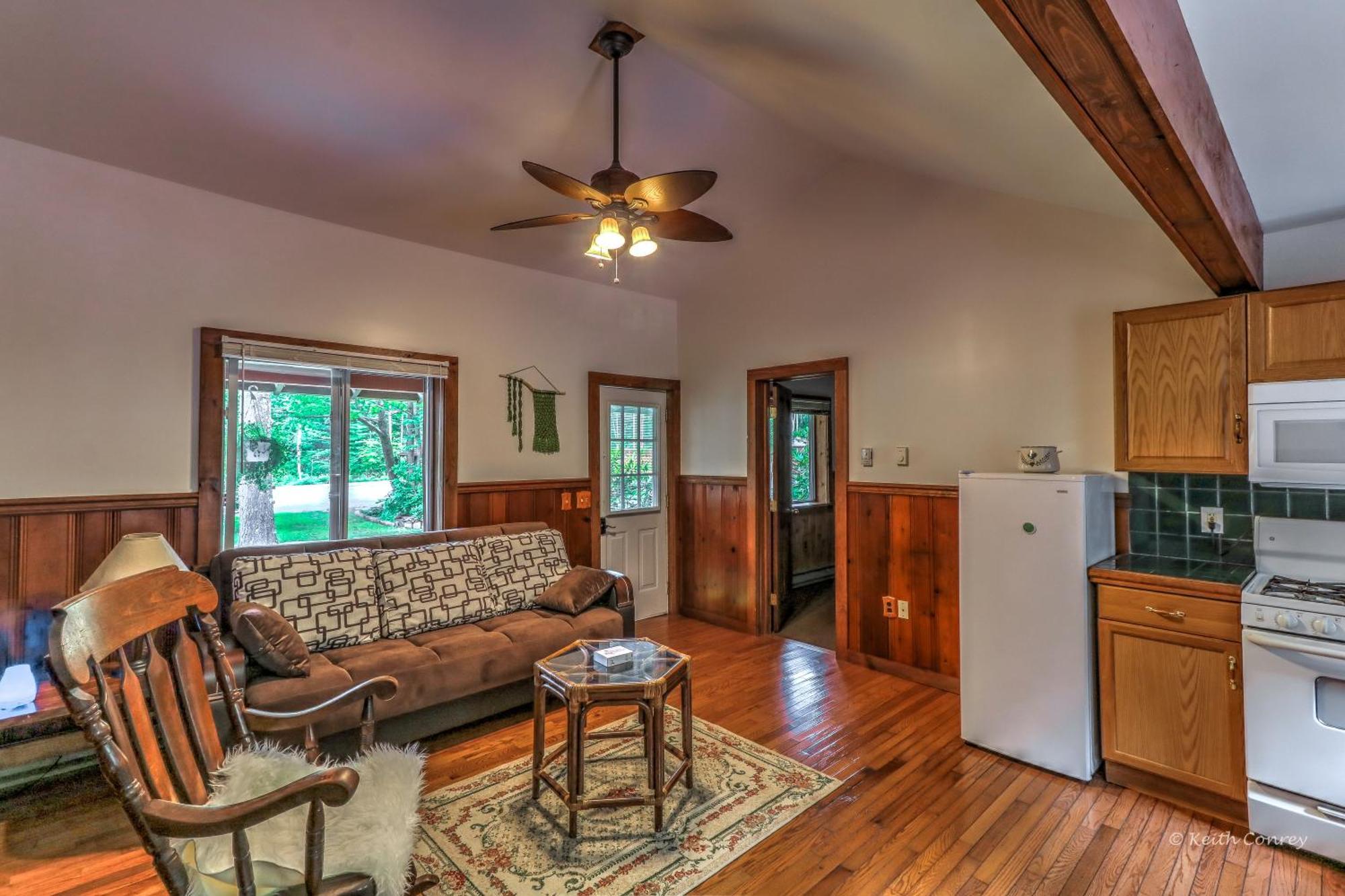 Magnolia Streamside Resort Canadensis Room photo
