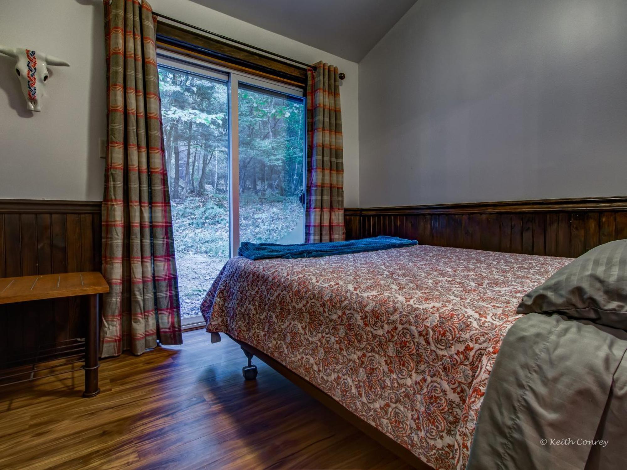Magnolia Streamside Resort Canadensis Room photo
