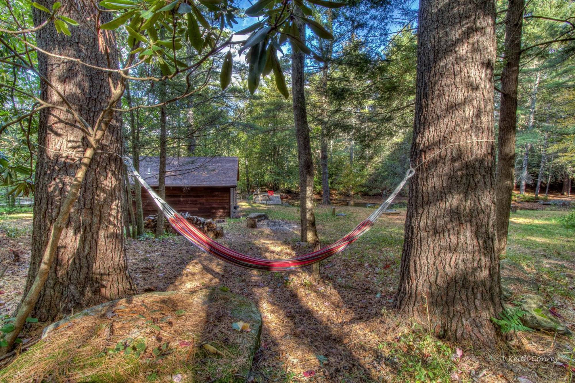 Magnolia Streamside Resort Canadensis Room photo